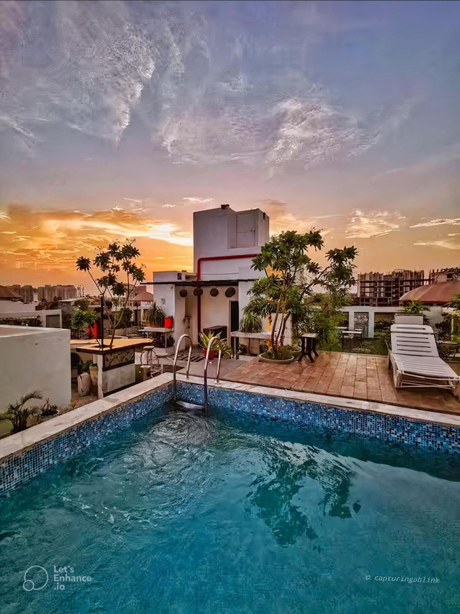 Hotel Sahibs The Lighthouse Agra  Esterno foto